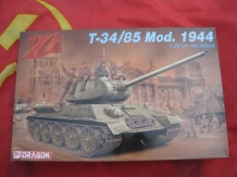 images/productimages/small/T-34.85 model 1944 berlin Dragon 1;35 voor.jpg